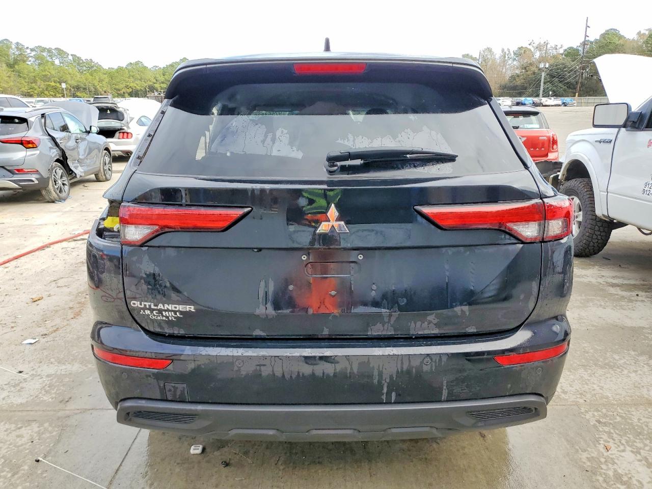 2024 MITSUBISHI OUTLANDER ES photo 6