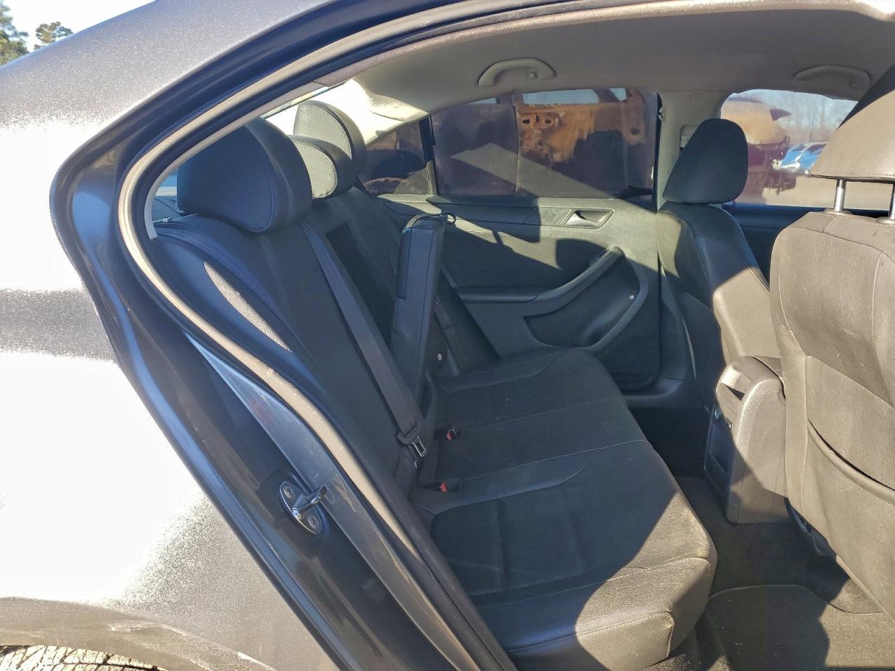 2012 VOLKSWAGEN JETTA photo 10