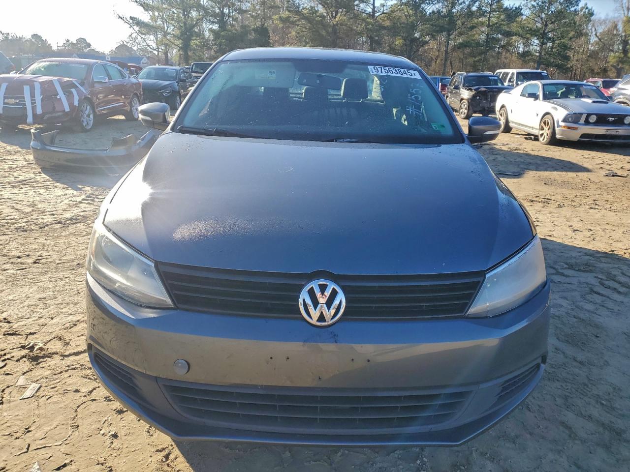 2012 VOLKSWAGEN JETTA photo 5