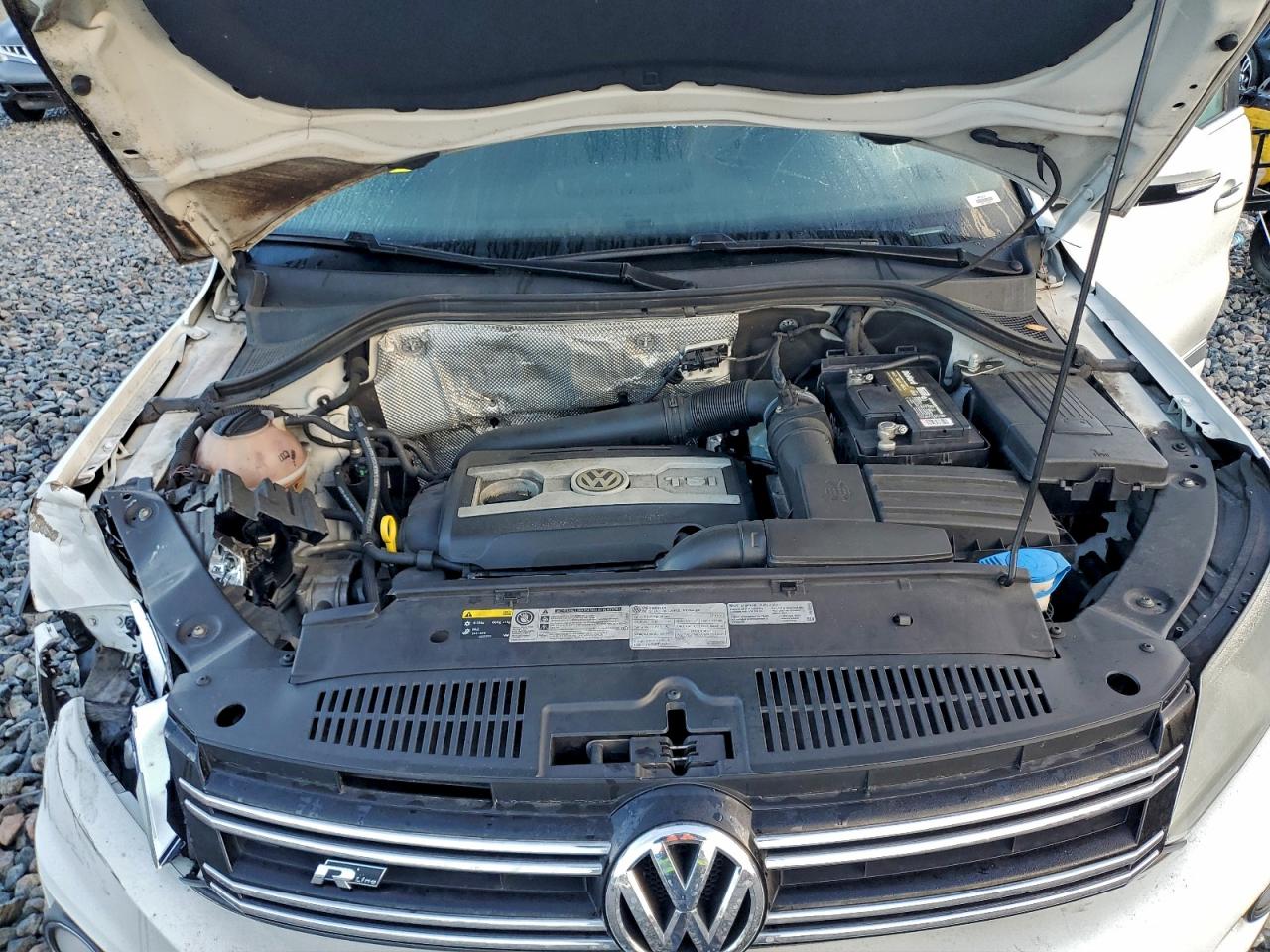 2016 VOLKSWAGEN TIGUAN S photo 11