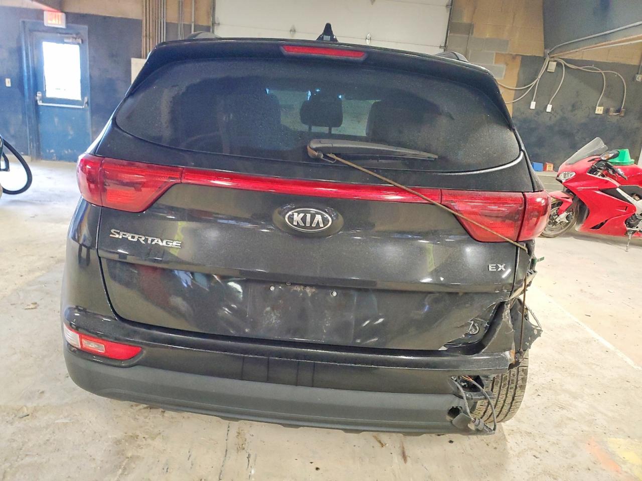 2018 KIA SPORTAGE EX photo 6