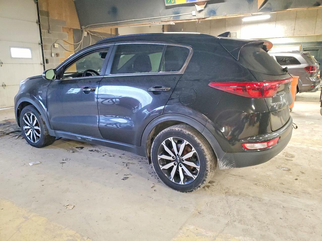 2018 KIA SPORTAGE EX photo 2