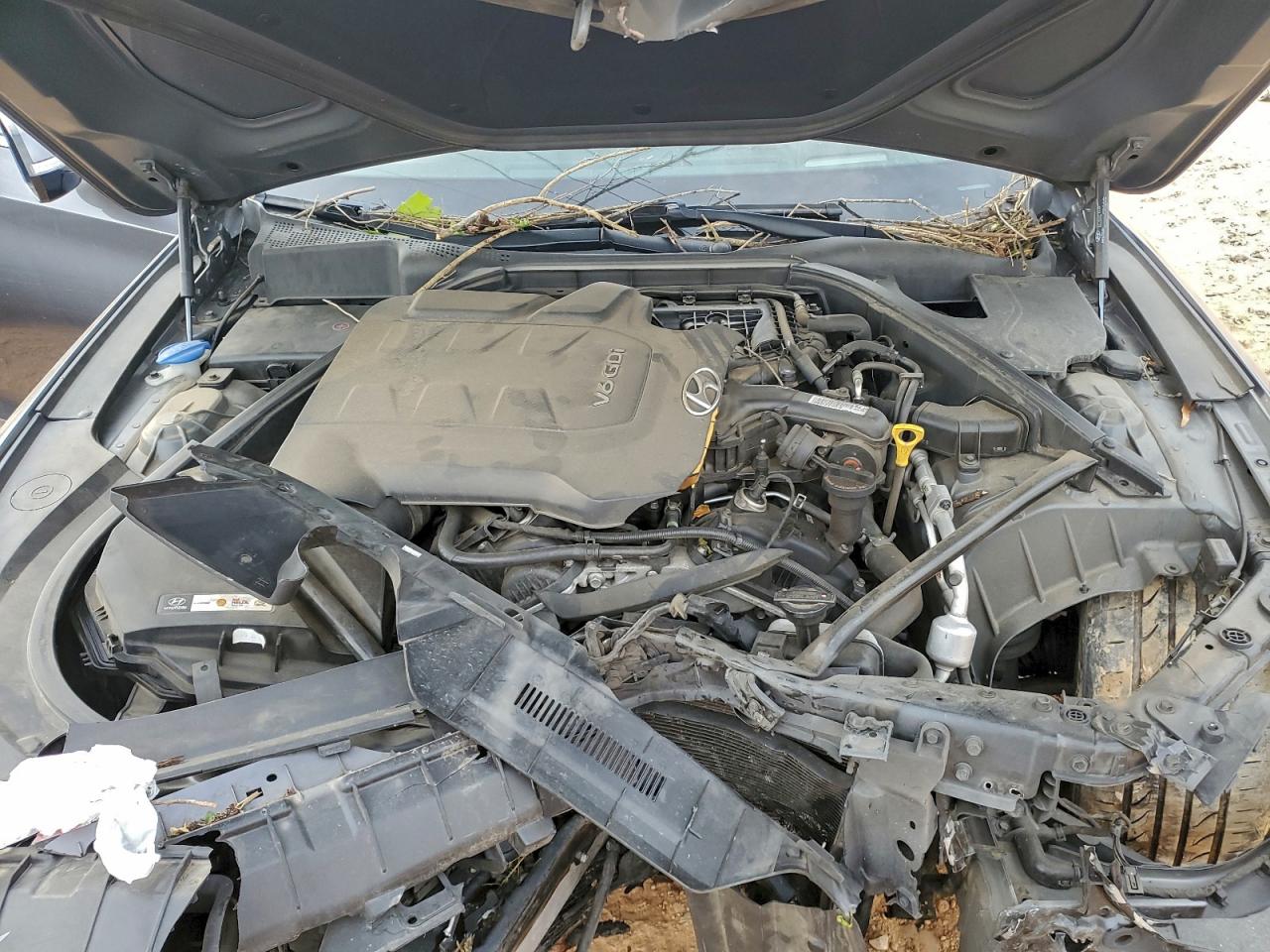 2015 HYUNDAI GENESIS 3.8L photo 11