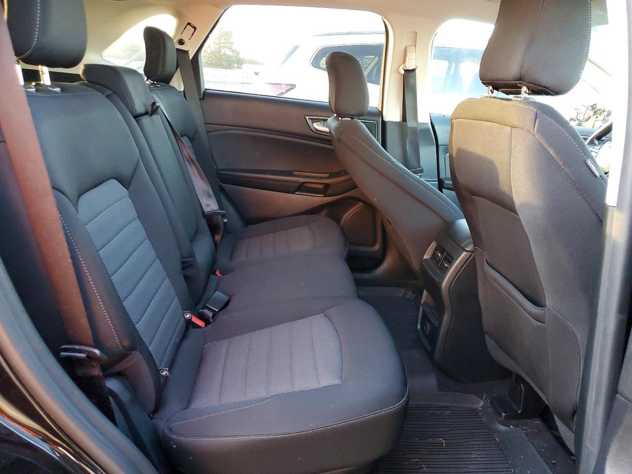 2020 FORD EDGE SE photo 21