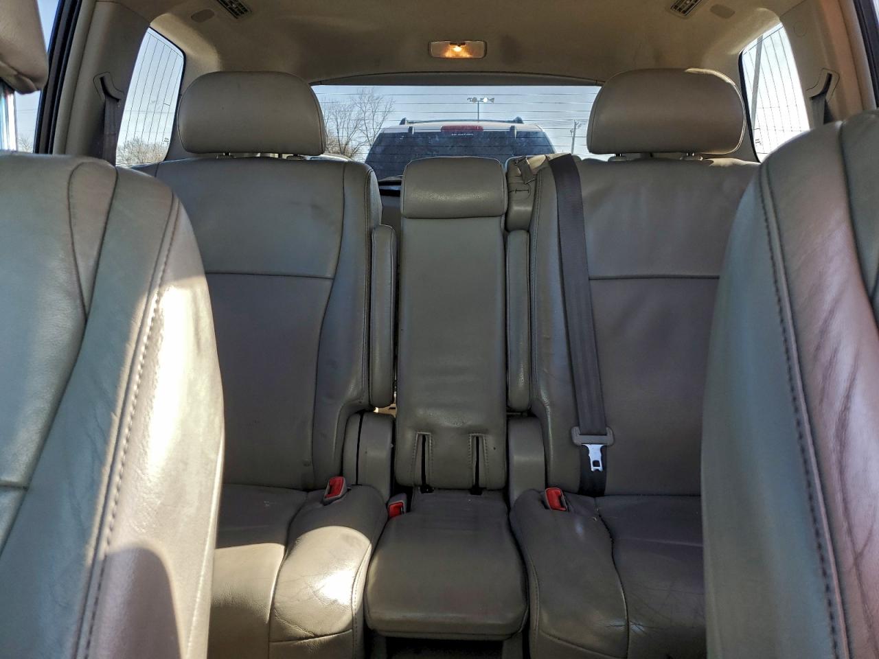 2012 TOYOTA HIGHLANDER BASE photo 10