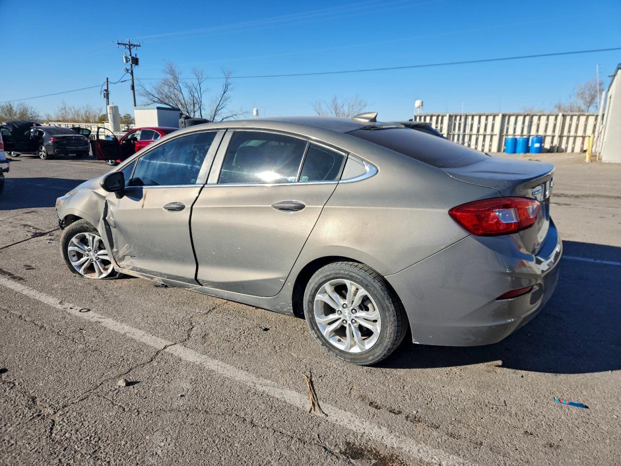 2019 CHEVROLET CRUZE LT photo 2