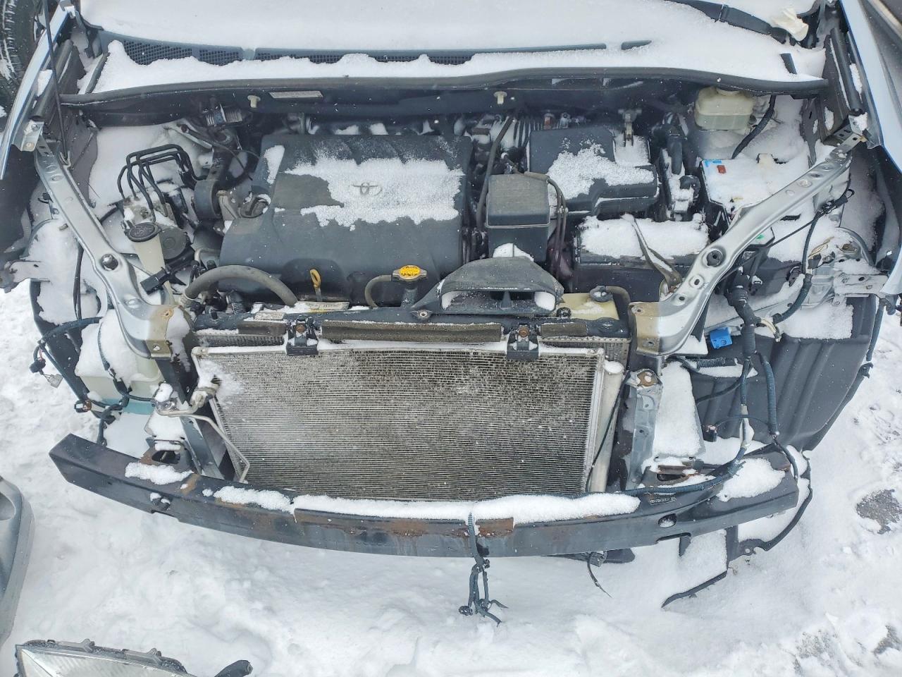 2014 TOYOTA SIENNA XLE photo 12
