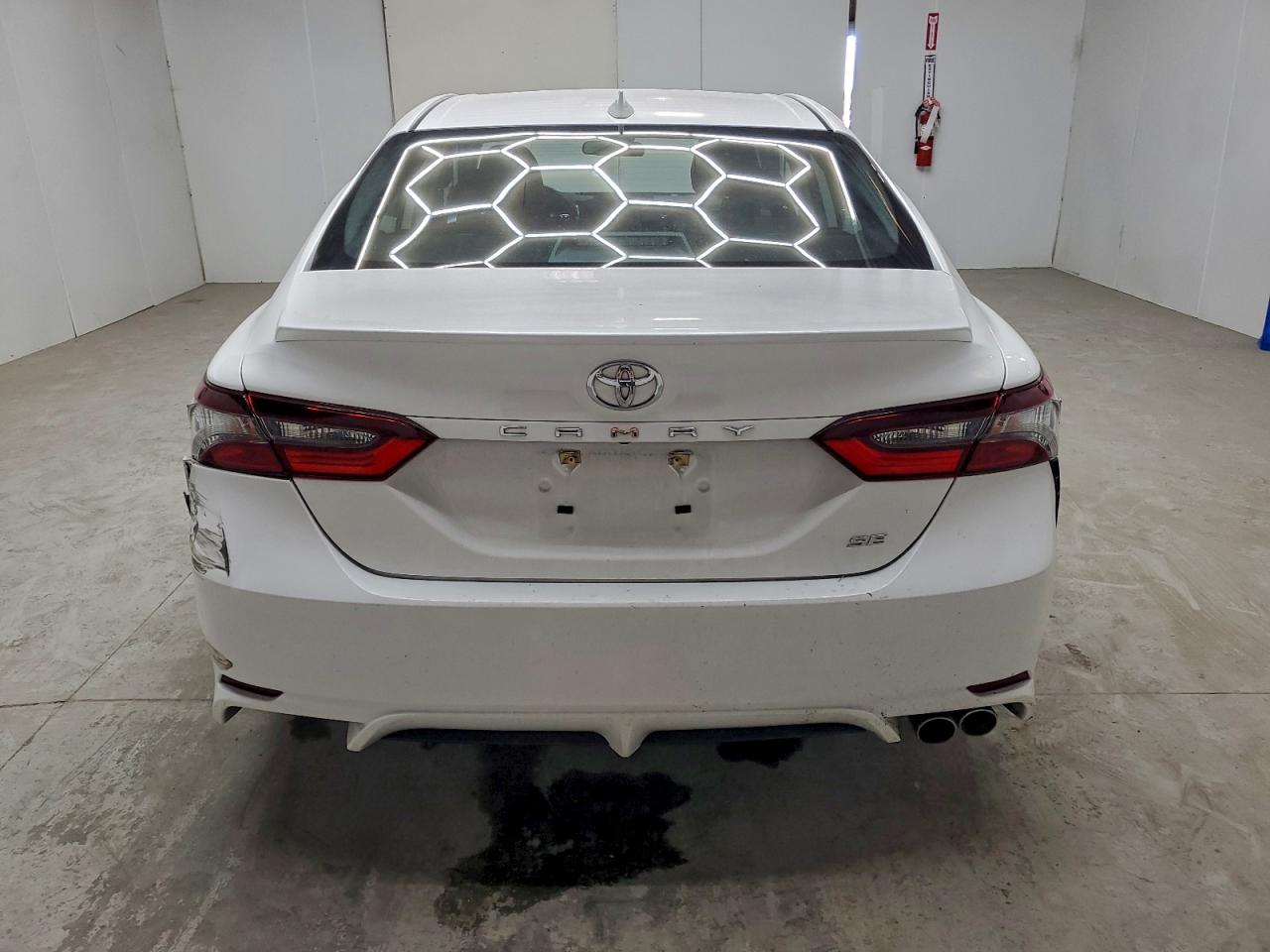 2024 TOYOTA CAMRY SE NIGHT SHADE photo 6