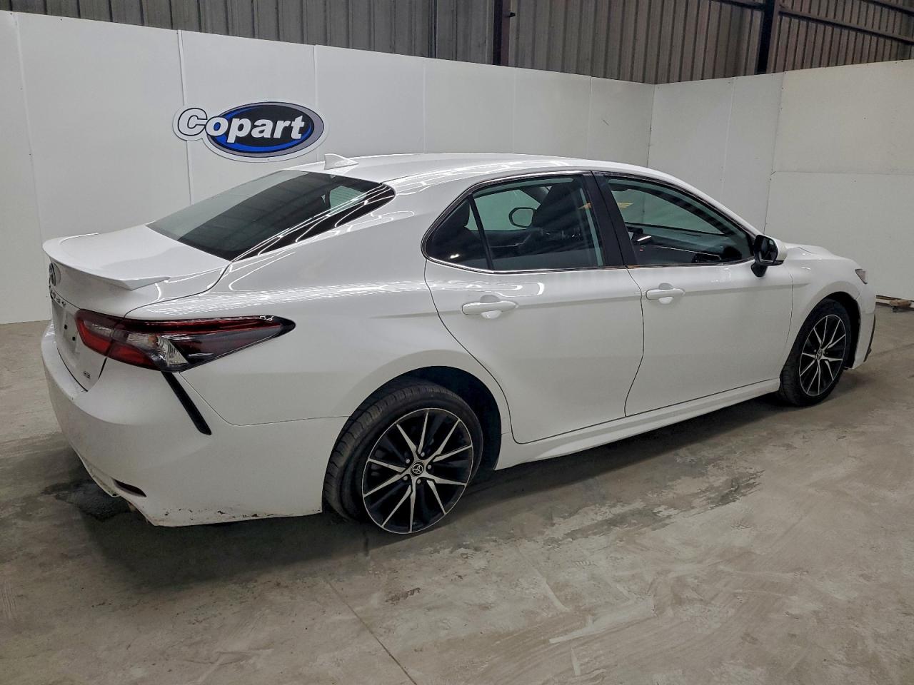 2024 TOYOTA CAMRY SE NIGHT SHADE photo 3