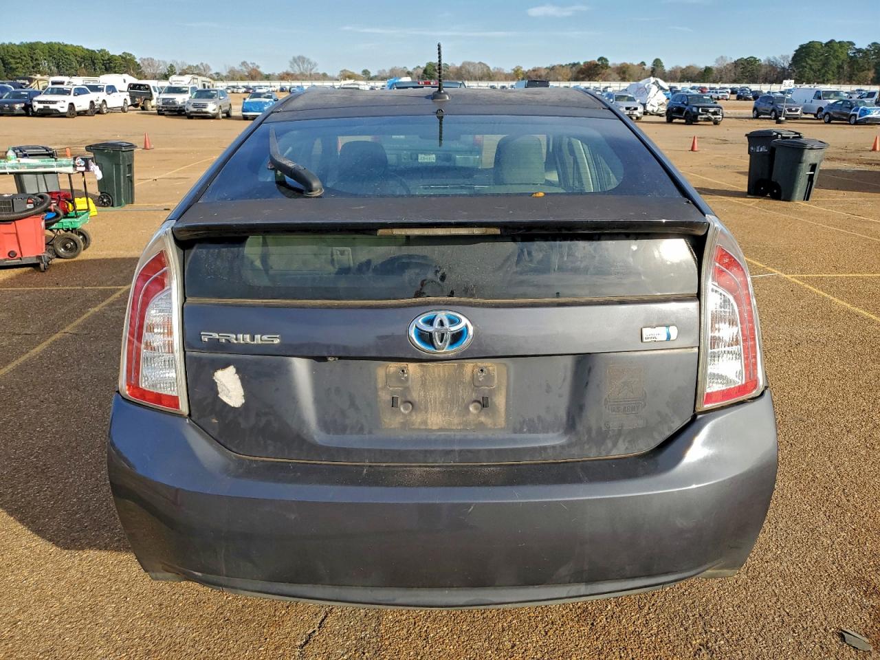 2013 TOYOTA PRIUS photo 6