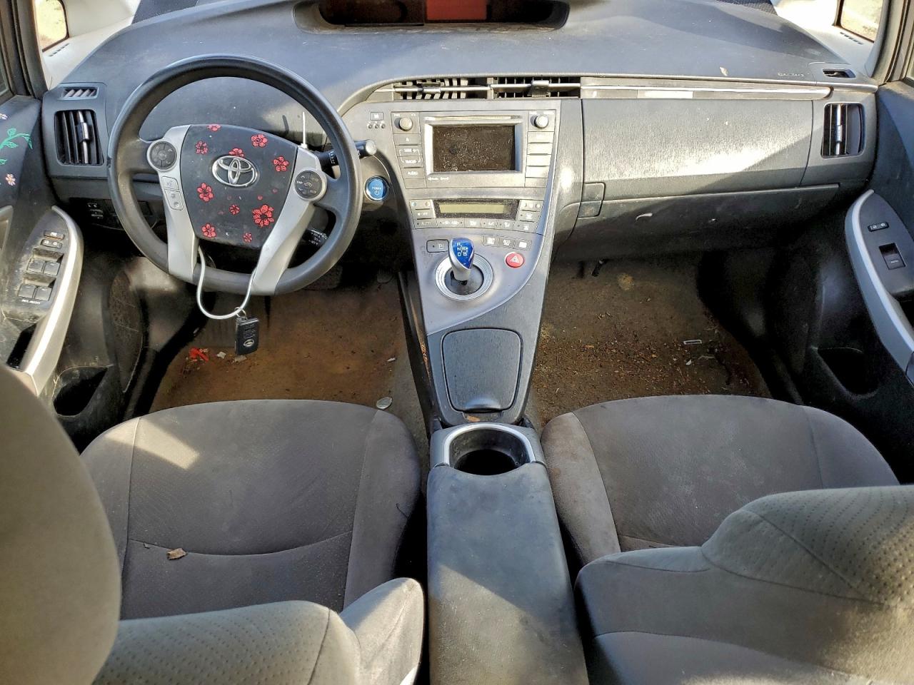 2013 TOYOTA PRIUS photo 8