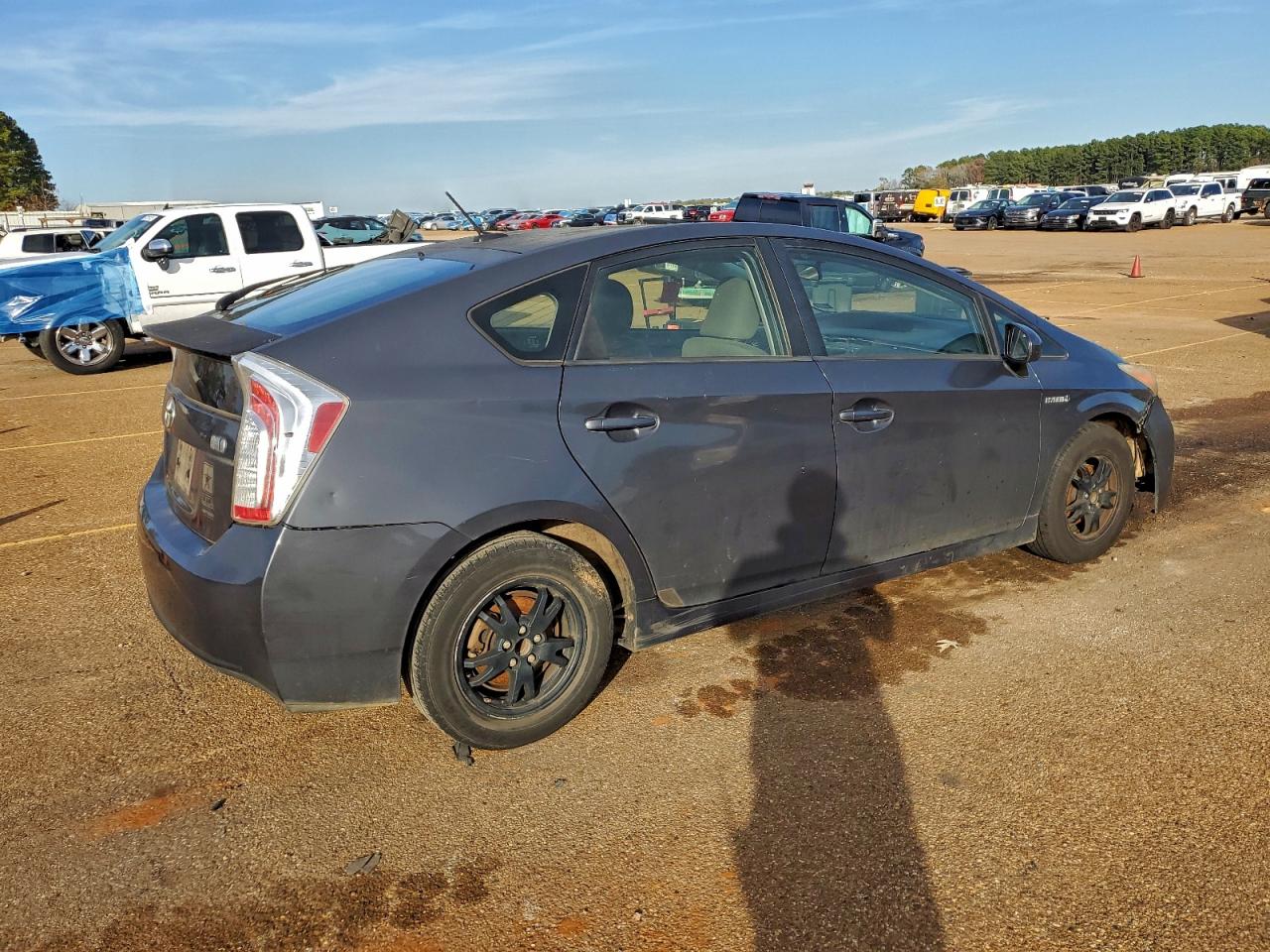 2013 TOYOTA PRIUS photo 3