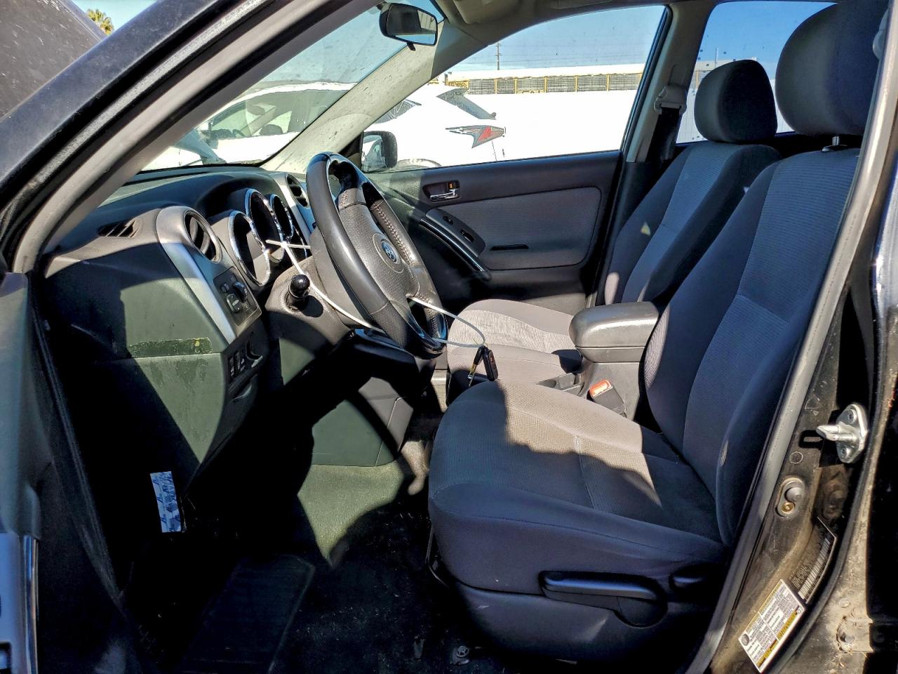 2005 TOYOTA COROLLA MATRIX photo 13