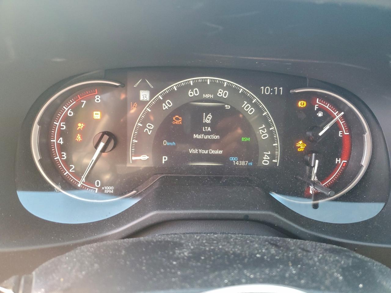 2024 TOYOTA RAV4 XLE PREMIUM photo 9