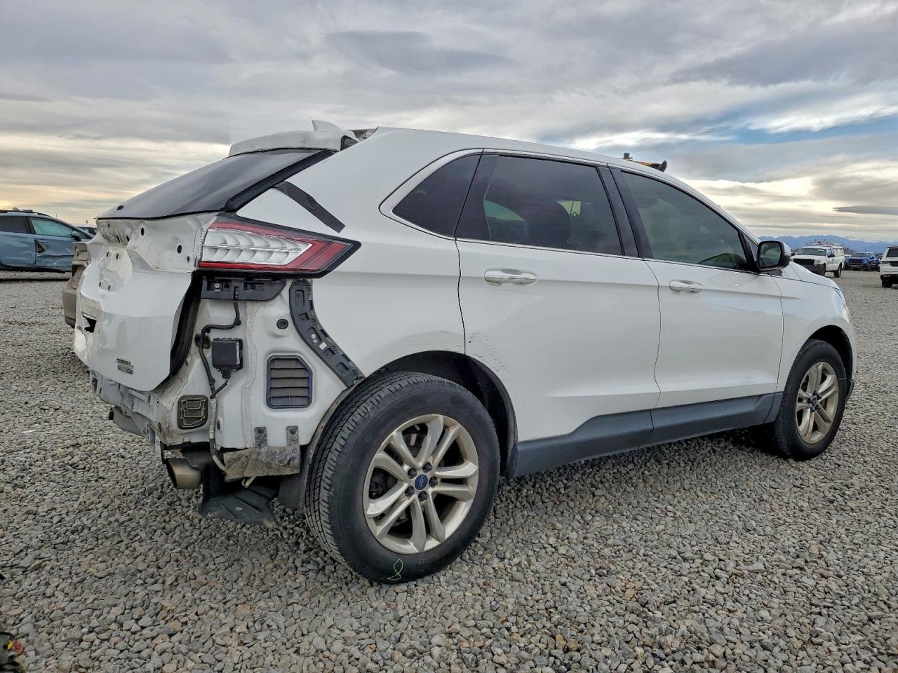 2017 FORD EDGE SEL photo 3