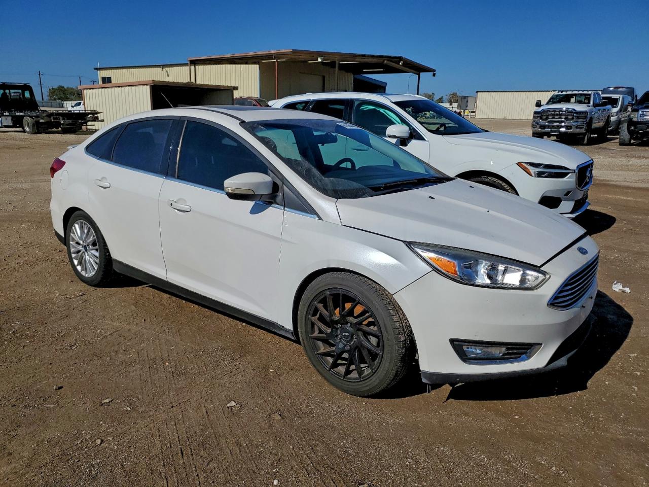 2017 FORD FOCUS TITANIUM photo 4