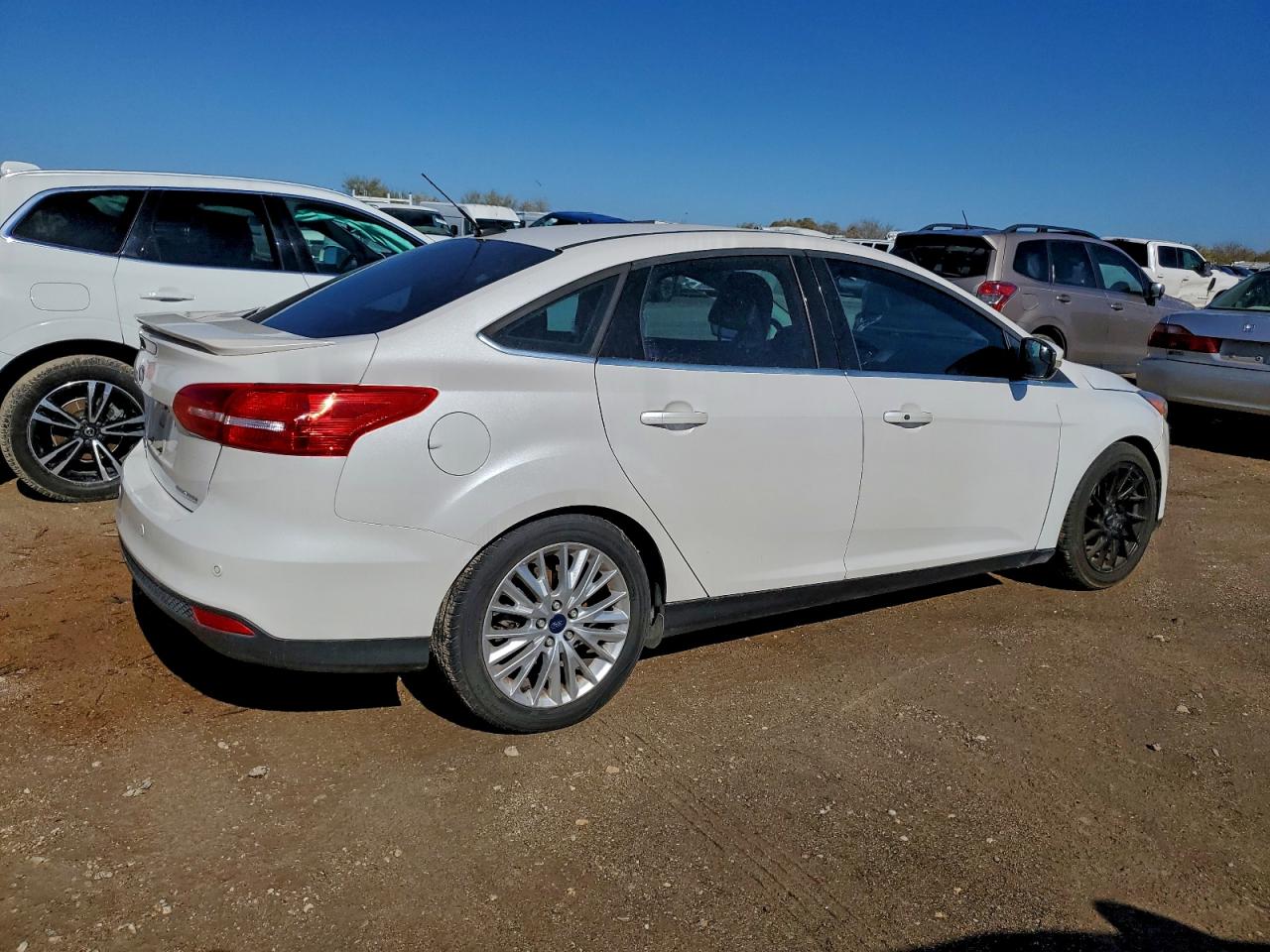 2017 FORD FOCUS TITANIUM photo 3