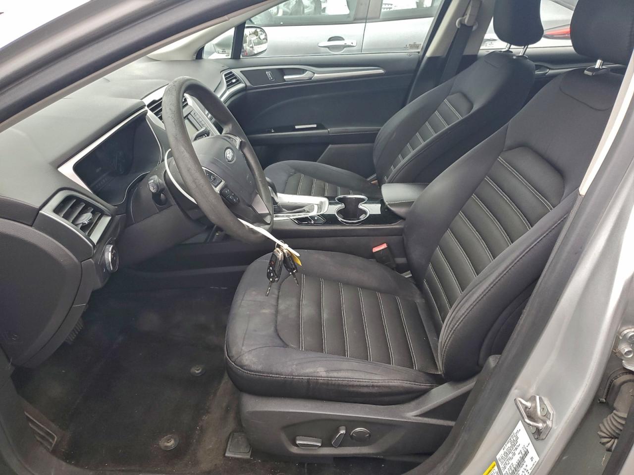 2015 FORD FUSION SE photo 7