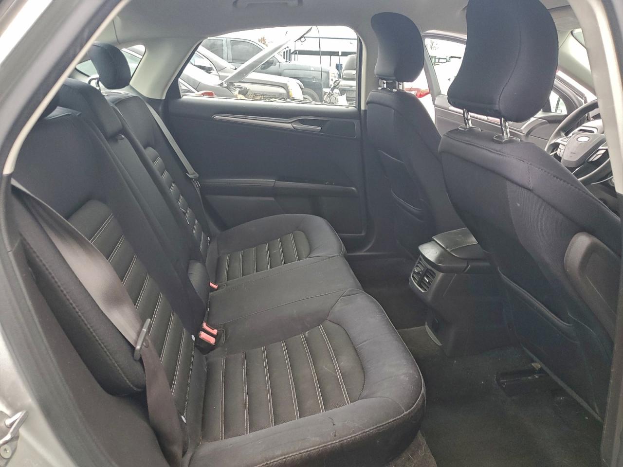 2015 FORD FUSION SE photo 10