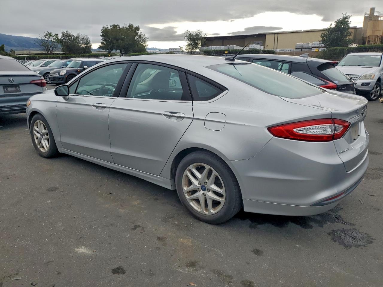 2015 FORD FUSION SE photo 2