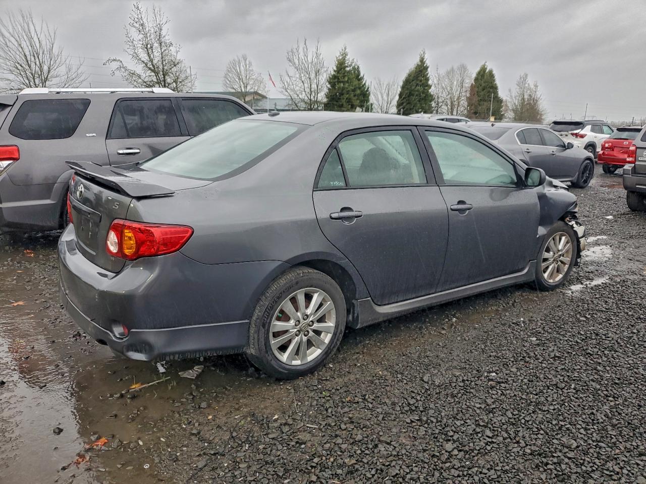2010 TOYOTA COROLLA BASE photo 3