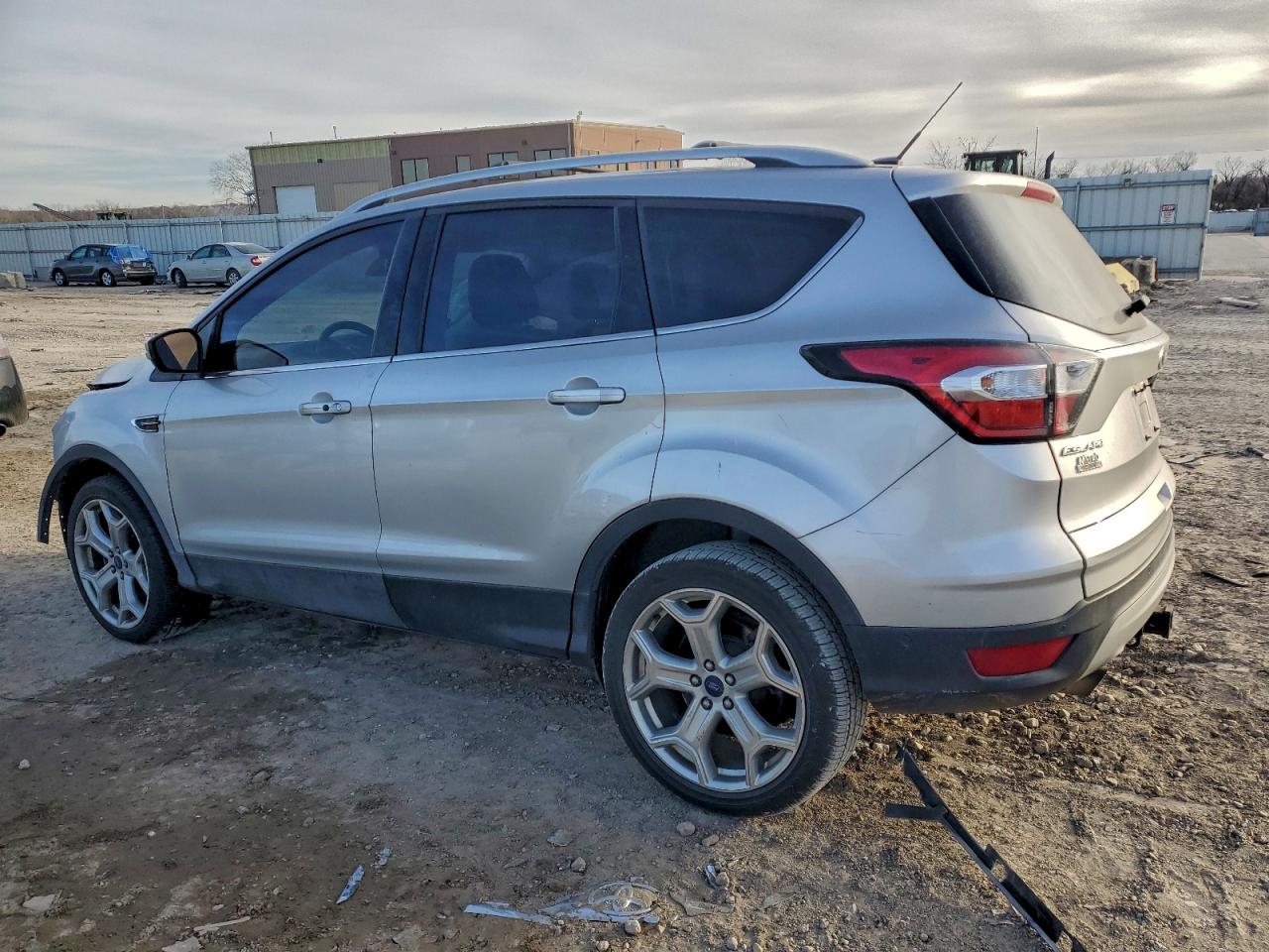 2017 FORD ESCAPE TITANIUM photo 2