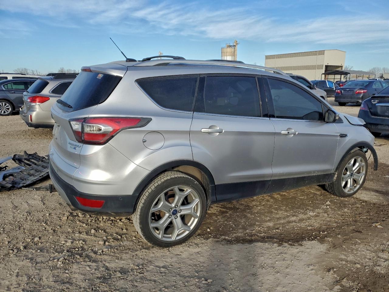 2017 FORD ESCAPE TITANIUM photo 3