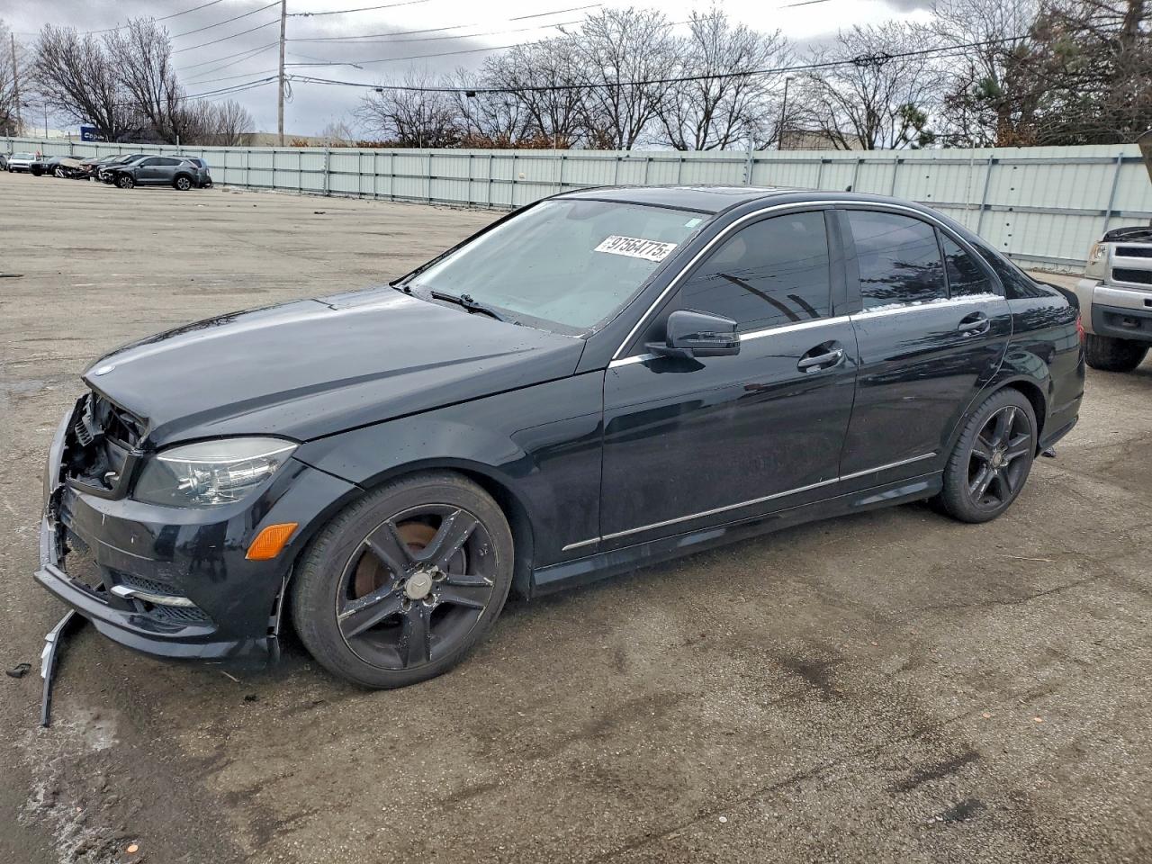 2011 MERCEDES-BENZ C