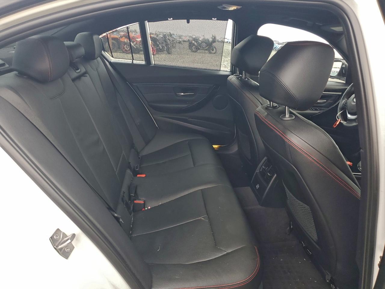 2013 BMW 328 I photo 28
