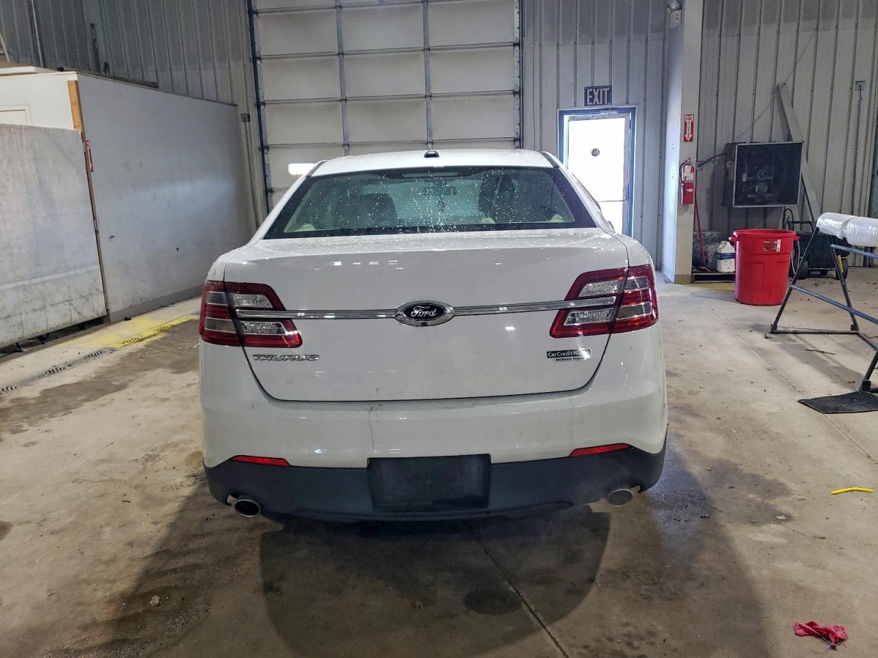 2015 FORD TAURUS SE photo 6