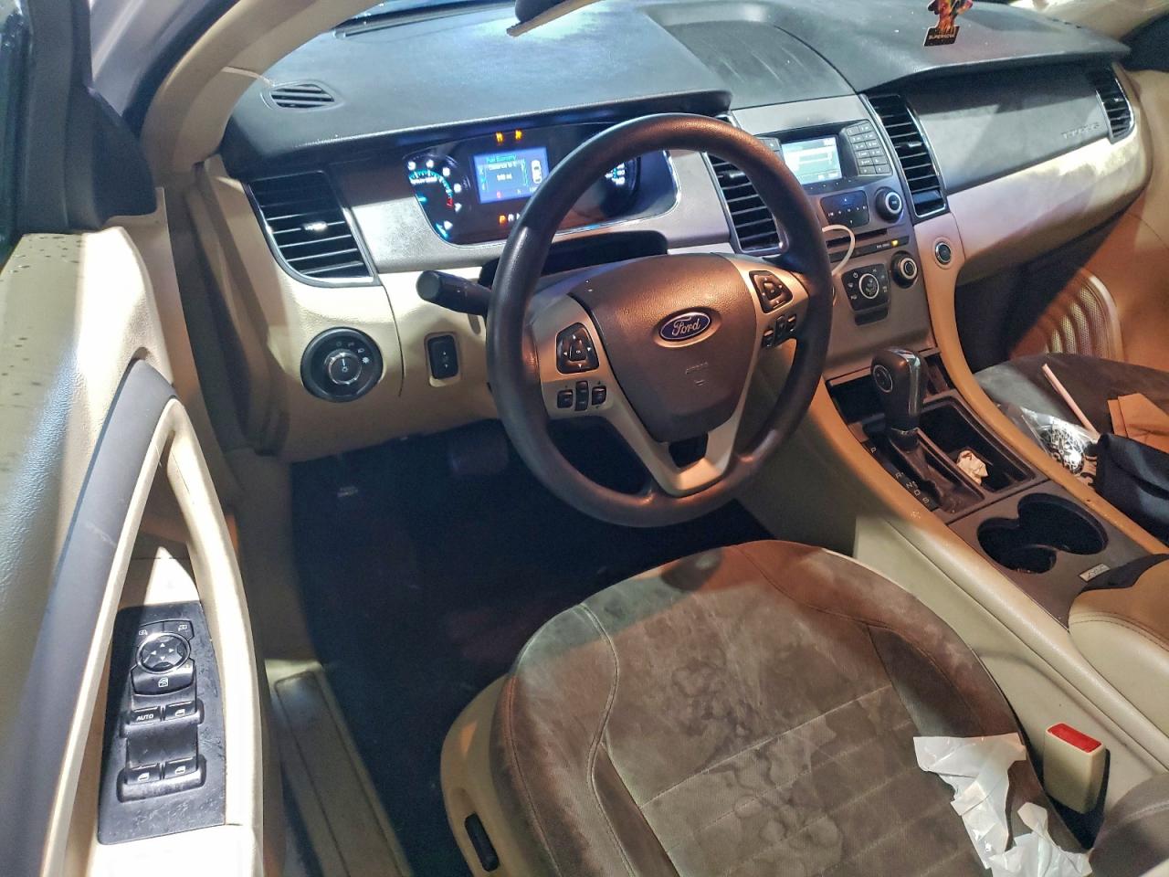 2015 FORD TAURUS SE photo 8