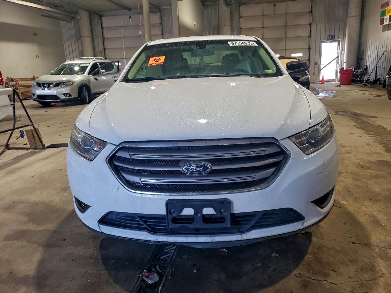 2015 FORD TAURUS SE photo 5
