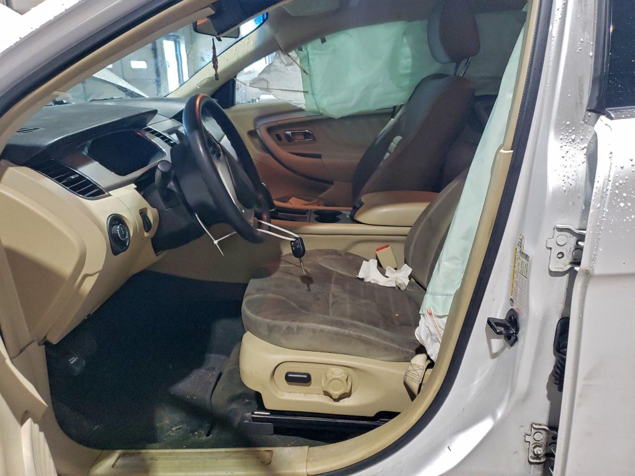 2015 FORD TAURUS SE photo 7