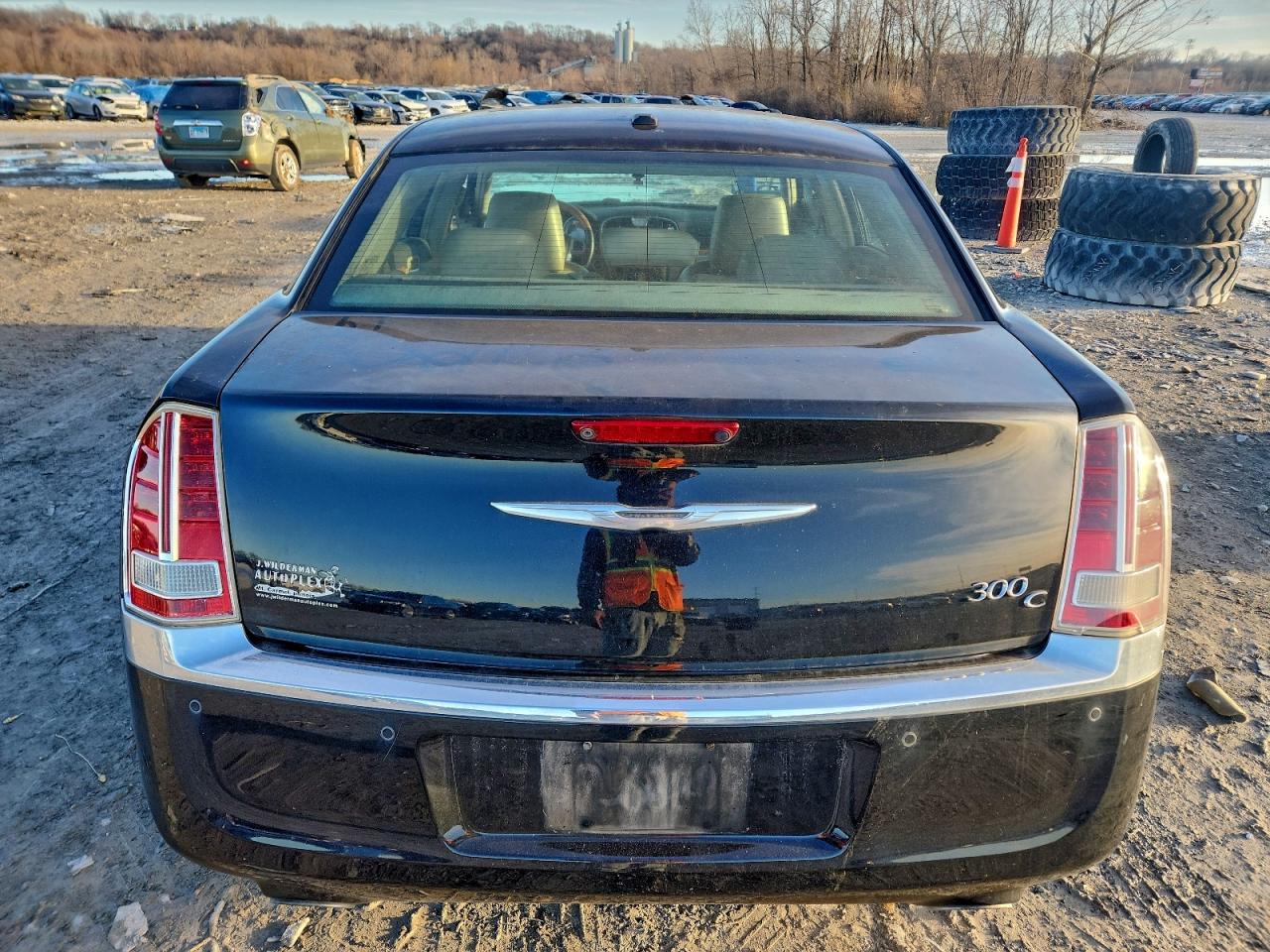 2013 CHRYSLER 300C photo 6