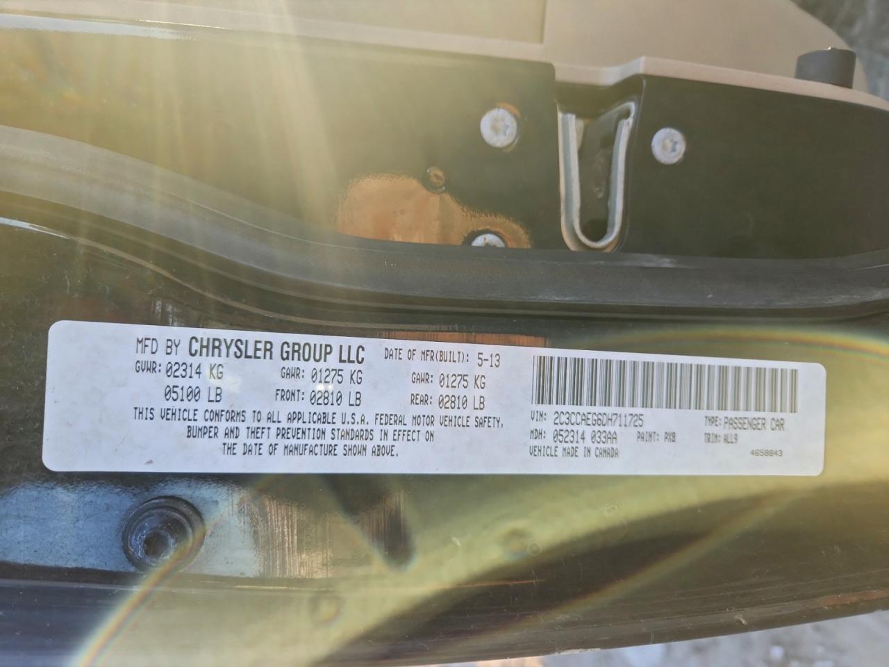 2013 CHRYSLER 300C photo 12