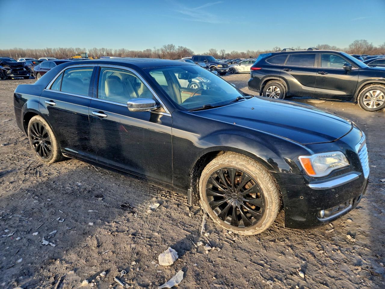 2013 CHRYSLER 300C photo 4