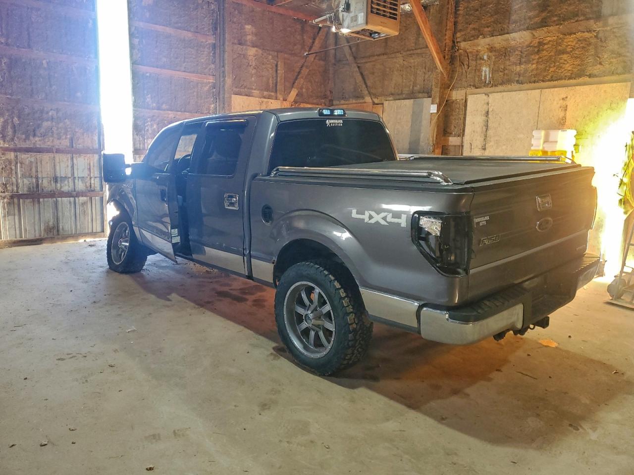 2011 FORD F150 SUPERCREW photo 2