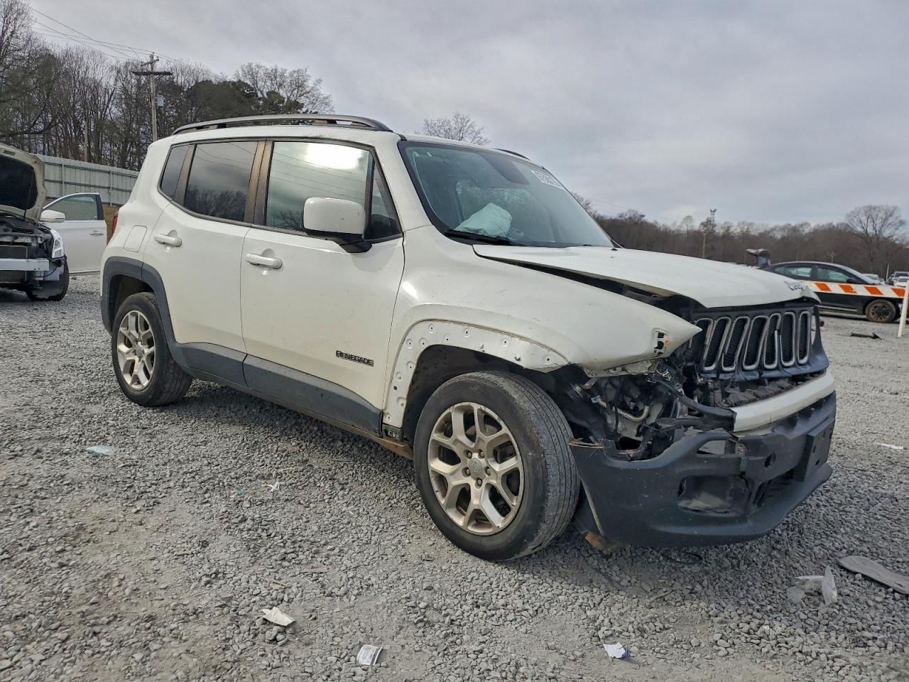 2017 JEEP RENEGADE LATITUDE photo 4