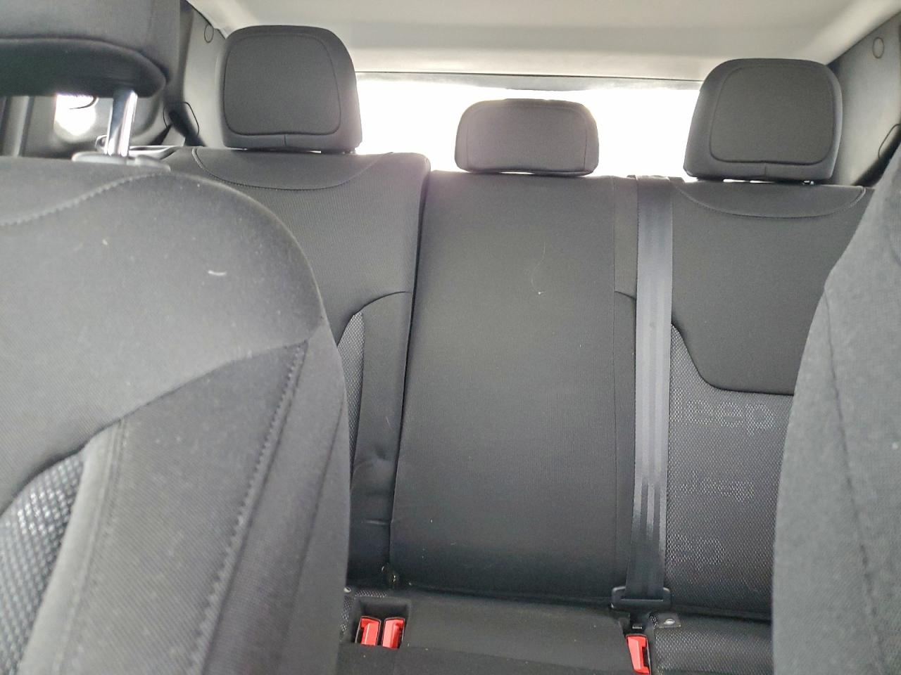 2017 JEEP RENEGADE LATITUDE photo 10