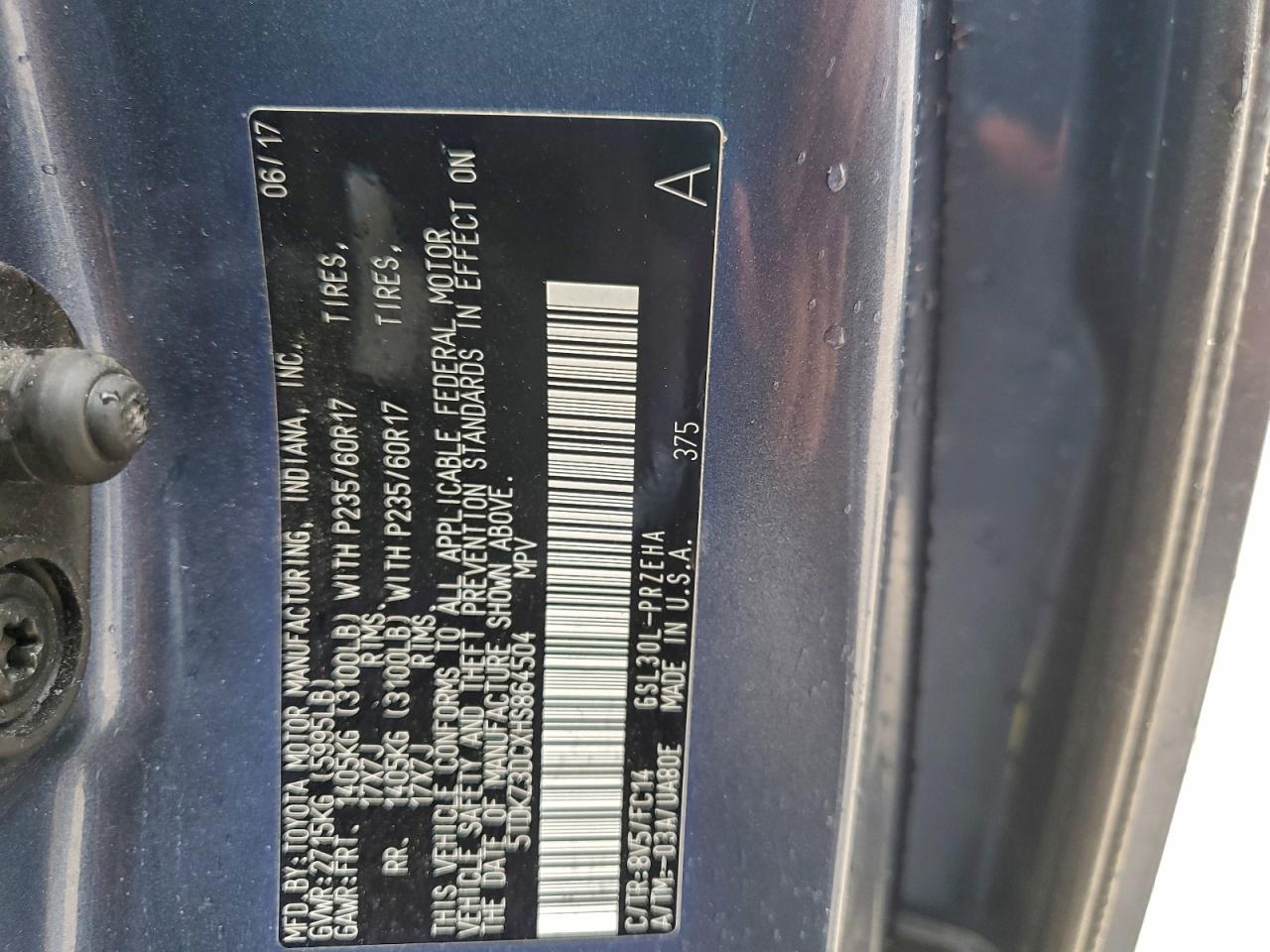2017 TOYOTA SIENNA LE photo 14