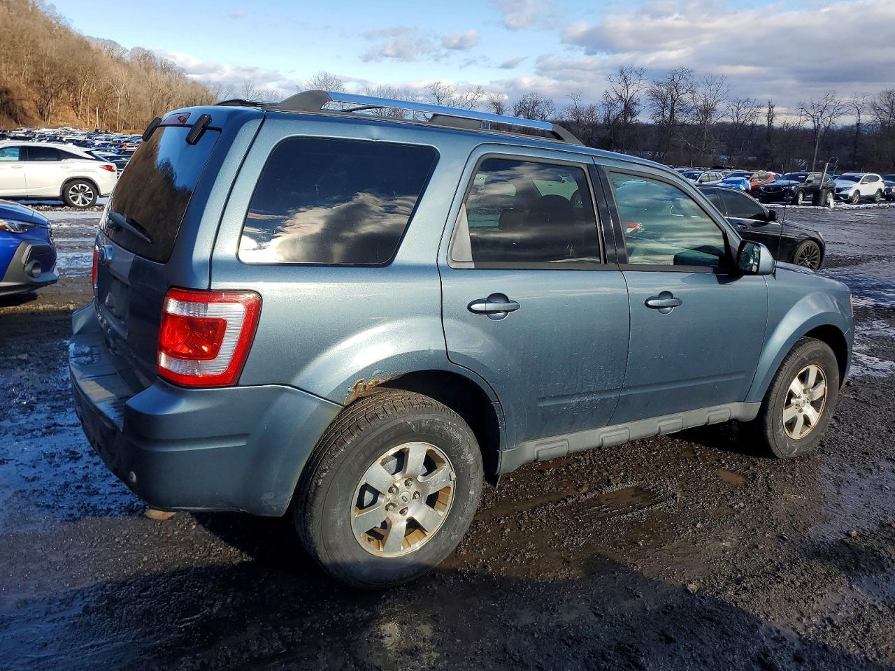 2011 FORD EXPLORER photo 3