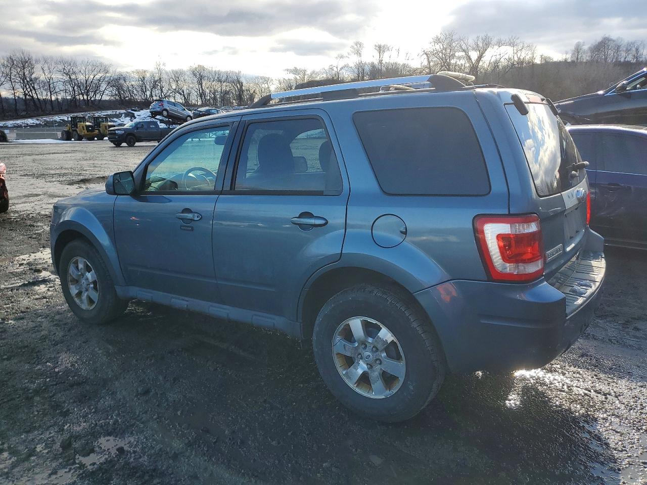 2011 FORD EXPLORER photo 2