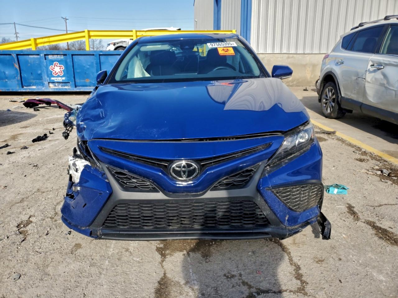 2024 TOYOTA CAMRY SE NIGHT SHADE photo 5