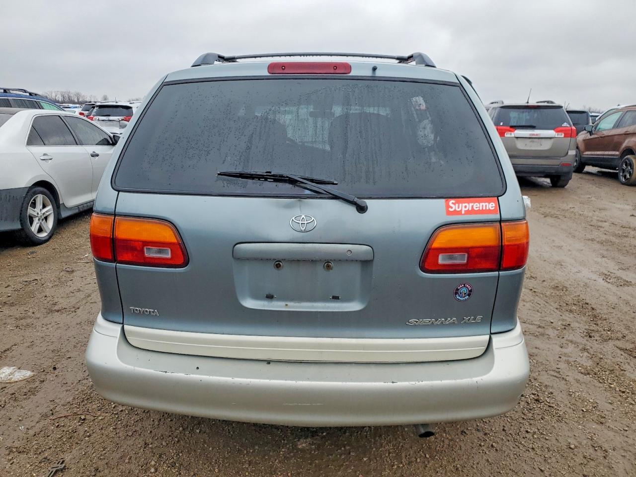 2000 TOYOTA SIENNA LE photo 6