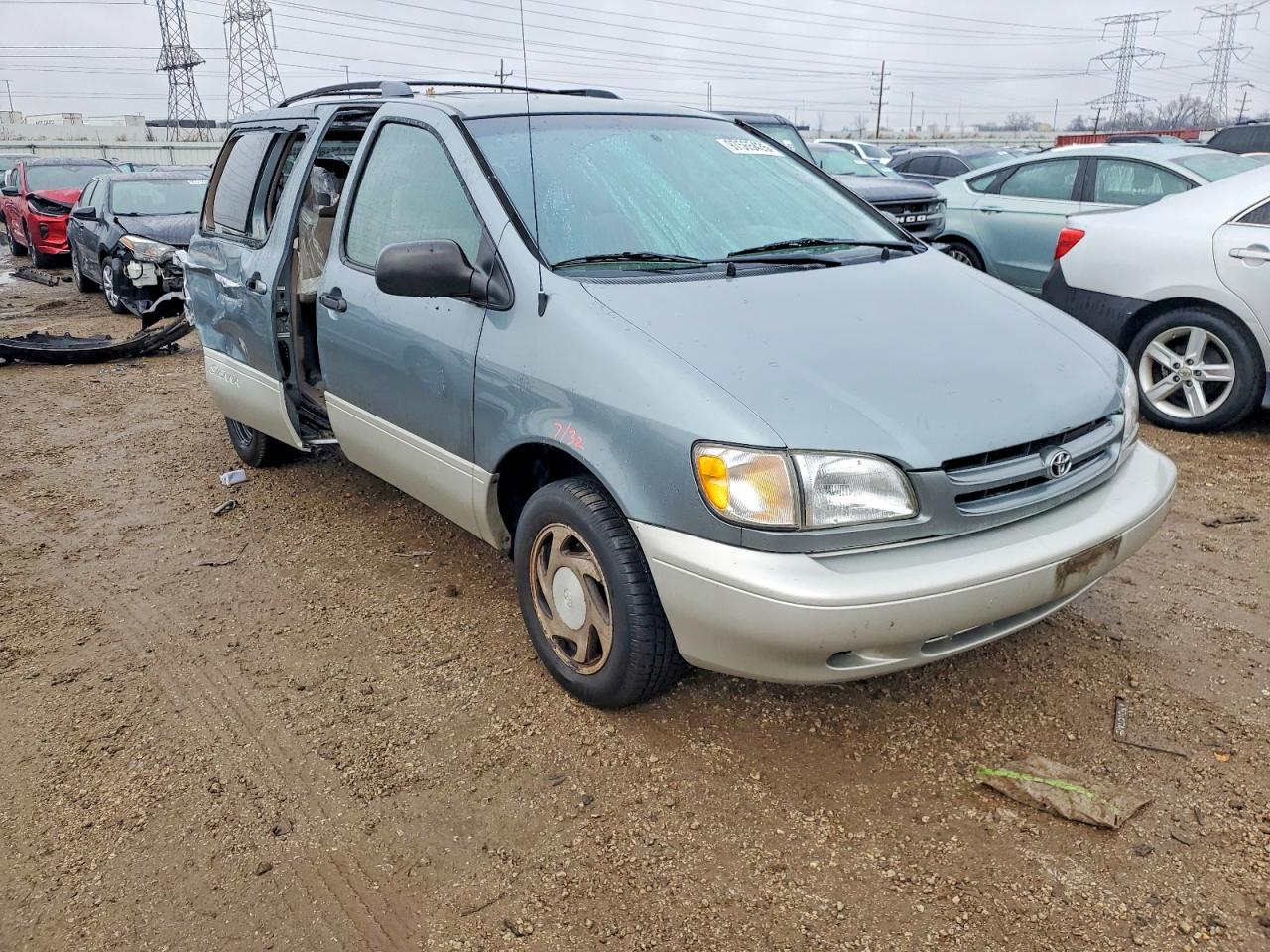2000 TOYOTA SIENNA LE photo 4