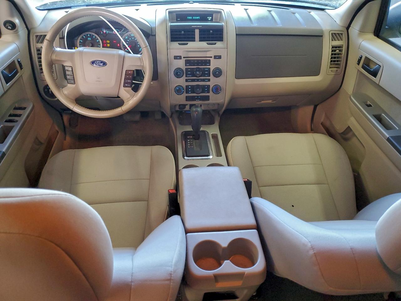 2010 FORD ESCAPE XLT photo 15