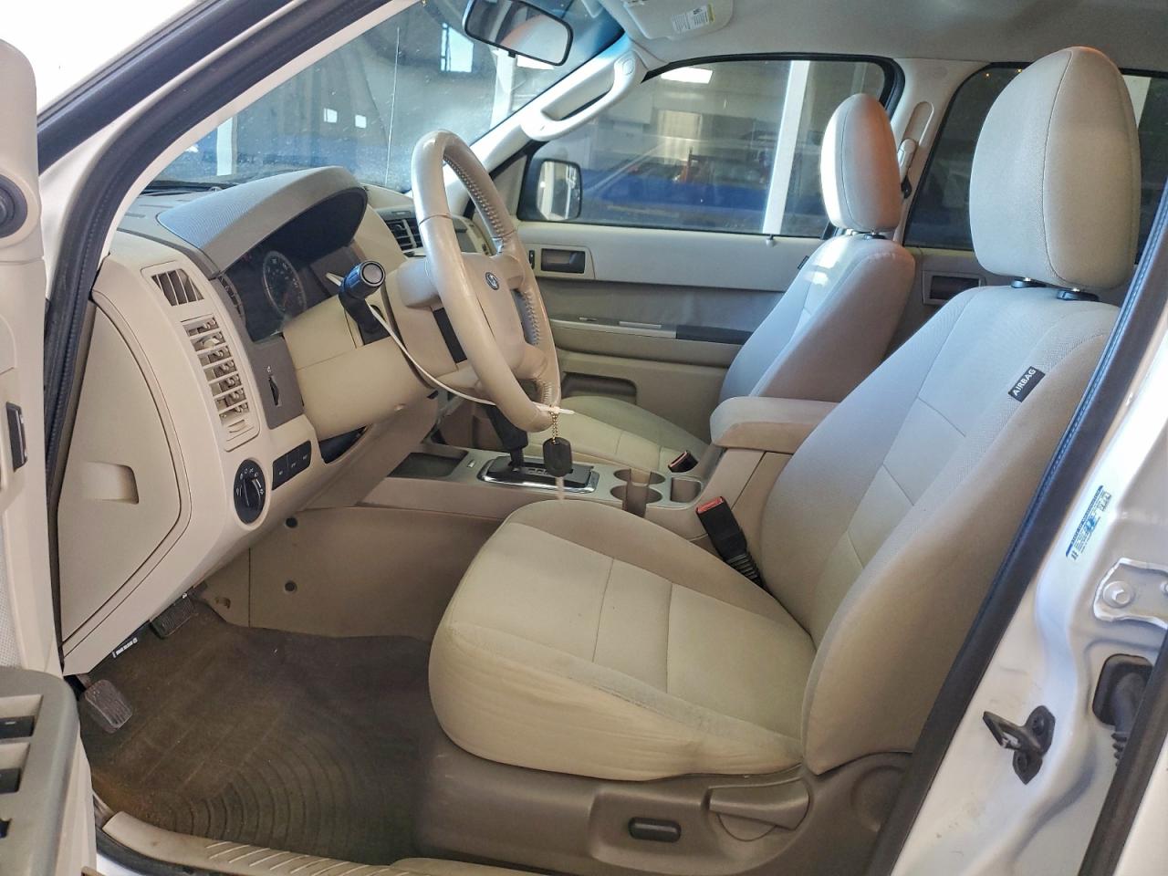 2010 FORD ESCAPE XLT photo 13