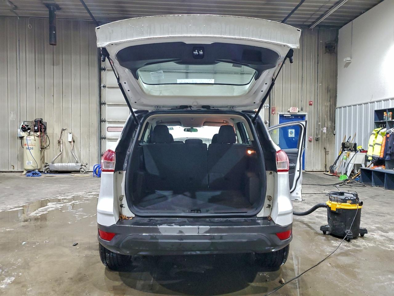 2014 FORD ESCAPE S photo 6