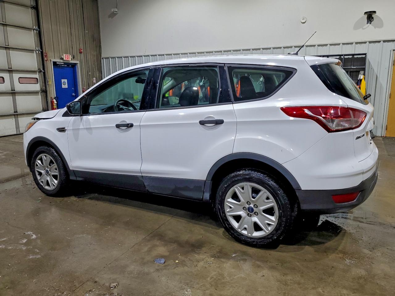 2014 FORD ESCAPE S photo 2