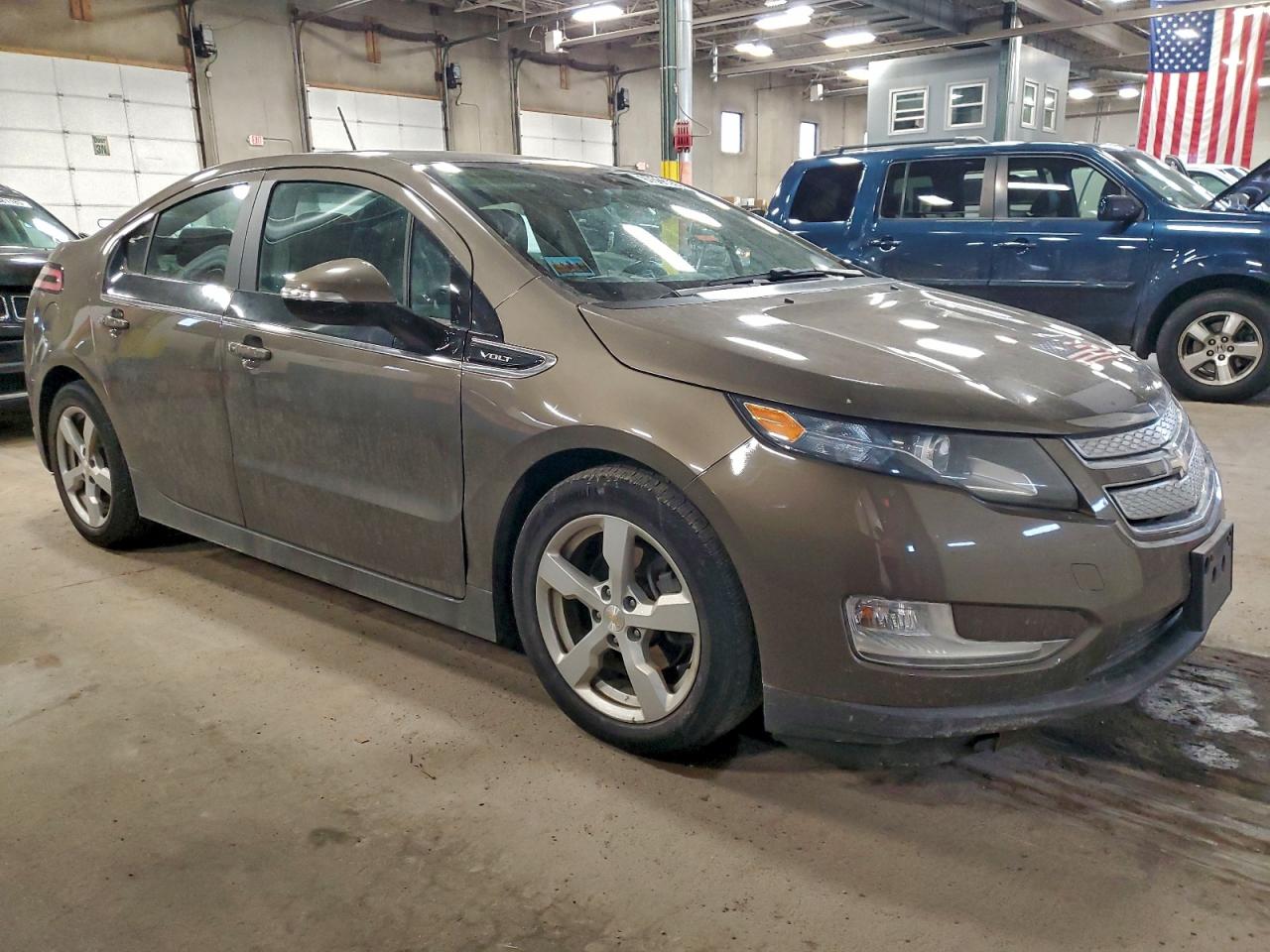 2015 CHEVROLET VOLT photo 4
